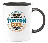 quotedazur - Mug Je suis le tonton cool, celui que tes parents surveillent - Tasse Cadeau Tonton Homme - Noir/Céramique