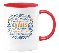 quotedazur - Mug je suis mariée depuis 9 ans et je tiens toujours le coup, merci la faïence - Tasse Cadeau Noces de Faïence Femme - Rouge/Céramique
