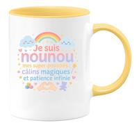 quotedazur - Mug Je suis nounou, mes super-pouvoirs : câlins magiques et patience infinie - Tasse Cadeau Nounou Femme - Jaune/Céramique