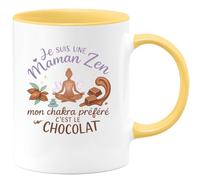 quotedazur - Mug Je suis une Maman Zen, mon chakra préféré c'est le chocolat - Tasse Cadeau Maman Zen Femme - Jaune/Céramique