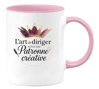quotedazur - Mug L'art de diriger selon une Patronne créative - Tasse Cadeau Patronne Femme - Rose/Céramique