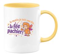 quotedazur - Mug le matin je suis une fée... la fée pachier ! - Tasse Cadeau Humour Femme - Jaune/Céramique