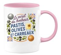 quotedazur - Mug Le secret du bonheur : pastis, olives et carreaux - Tasse Cadeau Pétanque Homme - Rose/Céramique