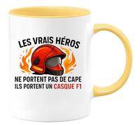quotedazur - Mug les vrais héros ne portent pas de cape ils portent un casque F1 - Tasse Cadeau Pompier Femme - Jaune/Céramique