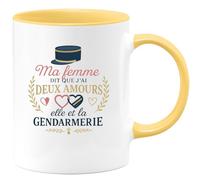 quotedazur - Mug Ma femme dit que j'ai deux amours : elle et la gendarmerie - Tasse Cadeau Gendarme Homme - Jaune/Céramique