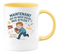 quotedazur - Mug Maintenant qui va nous voler nos stylos ? On était habitués ! - Tasse Cadeau Départ collègue - Jaune/Céramique