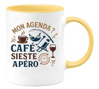 quotedazur - Mug Mon agenda ? Café, sieste, apéro, répéter - Tasse Cadeau Retraite Homme - Jaune/Céramique