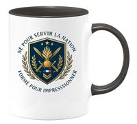 quotedazur - Mug Né pour servir la nation, formé pour impressionner - Tasse Cadeau Gendarme Homme - Noir/Céramique