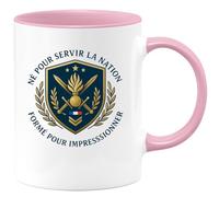 quotedazur - Mug Né pour servir la nation, formé pour impressionner - Tasse Cadeau Gendarme Homme - Rose/Céramique