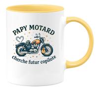 quotedazur - Mug Papy motard cherche futur copilote - Tasse Cadeau Annonce Grossesse Naissance Papy Homme - Jaune/Céramique
