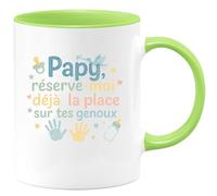 quotedazur - Mug Papy, réserve-moi déjà ta place sur tes genoux - Tasse Cadeau Annonce Grossesse Naissance Papy Homme - Vert/Céramique