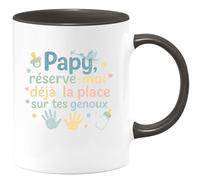 quotedazur - Mug Papy, réserve-moi déjà ta place sur tes genoux - Tasse Cadeau Annonce Grossesse Naissance Papy Homme - Noir/Céramique
