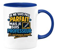 quotedazur - Mug Personnalisé Humour Je Ne Suis Pas Parfait Mais Professeur, C’Est Presque Pareil Cadeau Original Pour Noël Tasse Unique - Bleu/Céramique