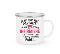 quotedazur - Mug Personnalisé Humour Je Ne Suis Pas Parfaite Mais Infirmière, C’Est Presque Pareil Idée Cadeau Femme Originale Tasse Pour Noël Tous Les Jours - Blanc/Émaillé