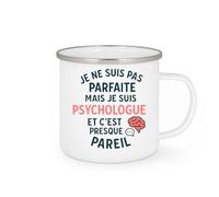 quotedazur - Mug Personnalisé Humour Je Ne Suis Pas Parfaite, Mais Psychologue, Presque Pareil Cadeau Original Idéal Pour Noël Tasse Unique - Blanc/Émaillé