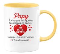 quotedazur - Mug Personnalisé Humour Papy, À Chaque Fois Que Tu Toucheras Ce Coeur, Tes Petits- Enfants Sauras Nous T'Aimons Plein De Bisous Cadeau Original Idéal Tasse Amour - Jaune/Céramique
