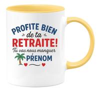 quotedazur - Mug Personnalisé Humour Profite Bien De Ta Retraite Tu Vas Nous Manquer Cadeau Original Idéal Tasse Pour Noël Fête Départ À La Souvenir Inoubliable - Jaune/Céramique