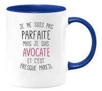quotedazur - Mug Personnalisé Tasse Cadeau Femme Original Humour Je Ne Suis Pas Parfaite Mais Je Suis Avocate - Bleu/Céramique