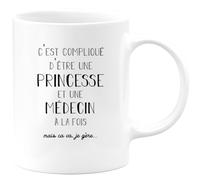 quotedazur - Mug Personnalisé Tasse Cadeau Noël Original C'Est Compliqué D'Être Une Princesse Et Medecin A La Fois Mais Je Gère - Blanc/Céramique