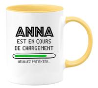 quotedazur - Mug Personnalisé Tasse Cadeau Original Humour Anna Est En Cours De Chargement Veuillez Patienter - Jaune/Céramique