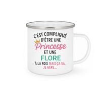 quotedazur - Mug Personnalisé Tasse Humour C'Est Compliqué D'Être Une Flore Et Princesse Idée Cadeau Original Prénom Noël Anniversaire - Blanc/Émaillé