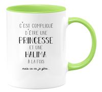 quotedazur - Mug Prénom Halima Compliqué D'Être Une Princesse Et Une Halima Mais Ca Va Je Gère - Cadeau Humour Prénom - Idée Cadeau Saint Valentin - Tasse Prénom Halima - Idéal Pour Noël