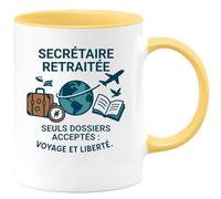 quotedazur - Mug Secrétaire retraitée. Seuls dossiers acceptés : voyage et liberté. - Tasse Cadeau Départ Retraite Femme - Jaune/Céramique
