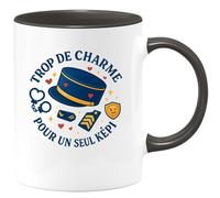 quotedazur - Mug Trop de charme pour un seul képi - Tasse Cadeau Gendarme Homme - Noir/Céramique