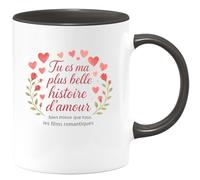quotedazur - Mug Tu es ma plus belle histoire d'amour, bien mieux que tous les films romantiques - Tasse Cadeau Amour, Saint-Valentin, Couple Femme - Noir/Céramique