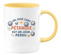 quotedazur - Mug Un jour sans pétanque est un jour perdu - Tasse Cadeau Pétanque Homme - Jaune/Céramique