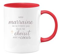 quotedazur - Mug une marraine ne se trouve pas elle se choisit avec le coeur - Tasse Cadeau Baptême Demande Future Marraine Femme - Rouge/Céramique