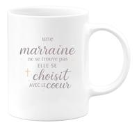 quotedazur - Mug une marraine ne se trouve pas elle se choisit avec le coeur - Tasse Cadeau Baptême Demande Future Marraine Femme - Blanc/Céramique