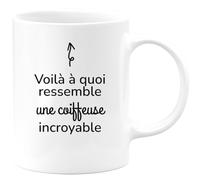 quotedazur - Mug Voilà À Quoi Ressemble Une Coiffeuse Incroyable - Blanc/Céramique