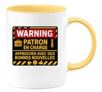 quotedazur - Mug WARNING : Patron en charge, approcher avec des bonnes nouvelles - Tasse Cadeau Patron Homme - Jaune/Céramique