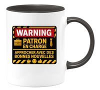 quotedazur - Mug WARNING : Patron en charge, approcher avec des bonnes nouvelles - Tasse Cadeau Patron Homme - Noir/Céramique