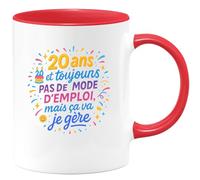 quotedazur - Mug20 ans et toujours pas de mode d'emploi, mais ça va je gère - Tasse Cadeau 20 ans Femme - Rouge/Céramique