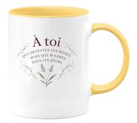quotedazur - MugÀ toi qui détestes les roses rouges mais qui m'aimes tous les jours - Tasse Cadeau Amour, Saint-Valentin, Couple Homme - Jaune/Céramique