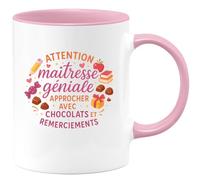 quotedazur - MugAttention maîtresse géniale : approcher avec chocolats et remerciements - Tasse Cadeau Maîtresse Femme - Rose/Céramique