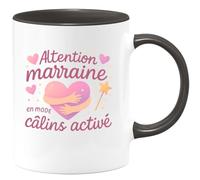 quotedazur - MugAttention marraine en mode câlins activé - Tasse Cadeau Marraine Femme - Noir/Céramique