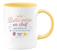 quotedazur - MugBelle-mère en chef, spécialiste du 'je te l'avais bien dit' - Tasse Cadeau Belle-mère Femme - Jaune/Céramique