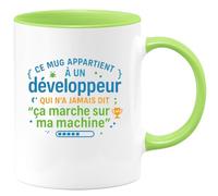 quotedazur - MugCe mug appartient à un développeur qui n'a jamais dit 'ça marche sur ma machine' - Tasse Cadeau Développeur informatique Homme - Vert/Céramique