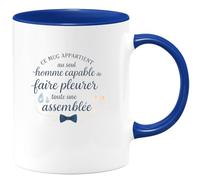 quotedazur - MugCe mug appartient au seul homme capable de faire pleurer toute une assemblée - Tasse Cadeau Témoin de mariage Homme - Bleu/Céramique
