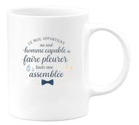 quotedazur - MugCe mug appartient au seul homme capable de faire pleurer toute une assemblée - Tasse Cadeau Témoin de mariage Homme - Blanc/Céramique