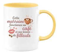 quotedazur - MugCette marraine fonctionne au café et aux bisous de filleule - Tasse Cadeau Marraine Femme - Jaune/Céramique