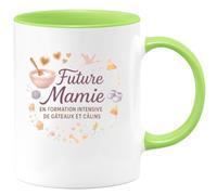 quotedazur - MugFuture Mamie : En formation intensive de gâteaux et câlins - Tasse Cadeau Annonce Grossesse Naissance Mamie Femme - Vert/Céramique