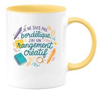 quotedazur - Mugje ne suis pas bordélique, j'ai un rangement créatif - Tasse Cadeau Humour Femme - Jaune/Céramique