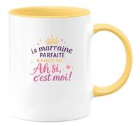 quotedazur - MugLa marraine parfaite n'existe pas... Ah si, c'est moi ! - Tasse Cadeau Marraine Femme - Jaune/Céramique