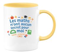 quotedazur - MugLes maths n'ont aucun secret pour moi (enfin, jusqu'au CM2) - Tasse Cadeau Maître d'école Homme - Jaune/Céramique
