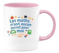 quotedazur - MugLes maths n'ont aucun secret pour moi (enfin, jusqu'au CM2) - Tasse Cadeau Maître d'école Homme - Rose/Céramique