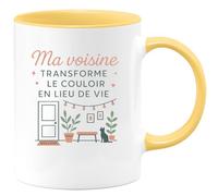quotedazur - MugMa voisine transforme le couloir en lieu de vie - Tasse Cadeau Voisine Femme - Jaune/Céramique